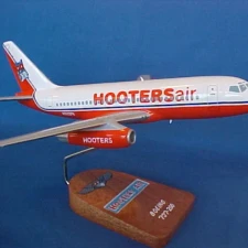 B737-300 Hooters