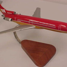 B727 Braniff Orange
